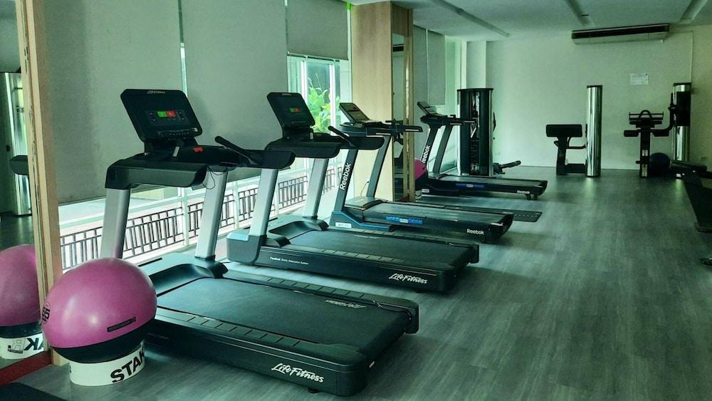 J Park Hotel